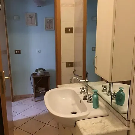 Achirina Bed & Breakfast 3*