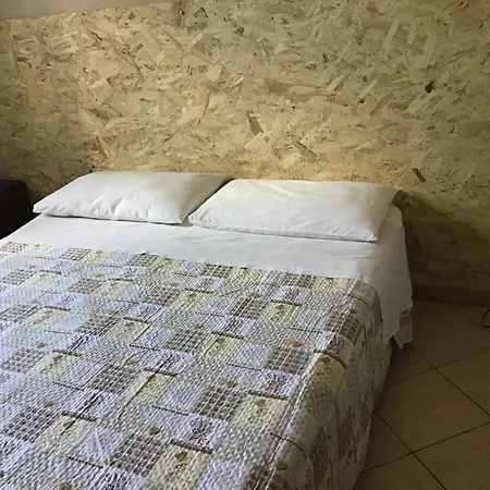 Achirina Cisterna di Latina